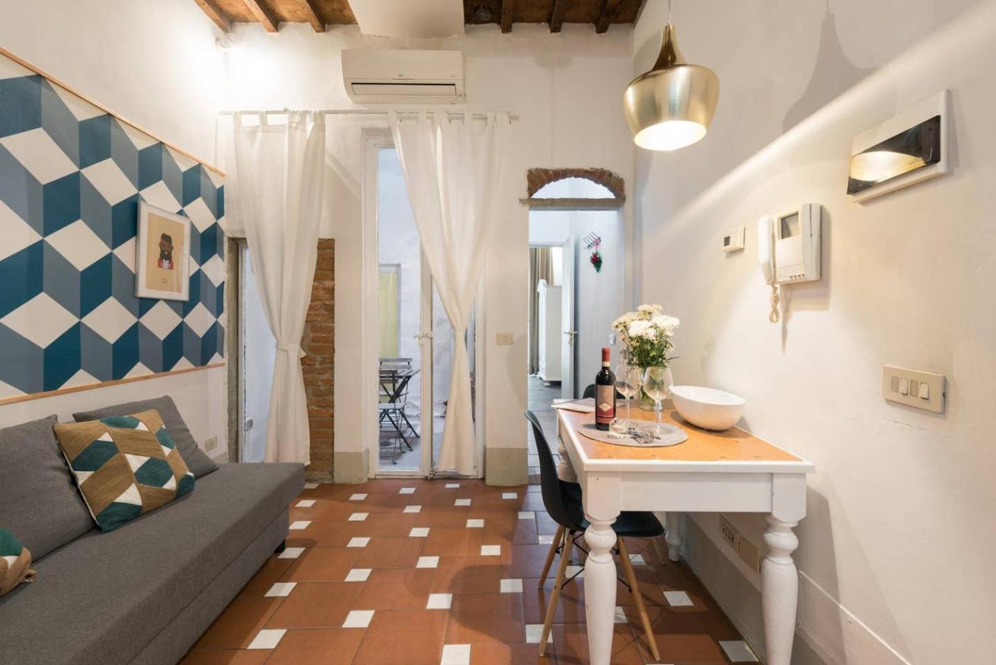 F4 - Santa Croce One Bedroom Flat 2 To 4 Guests Florence Luaran gambar